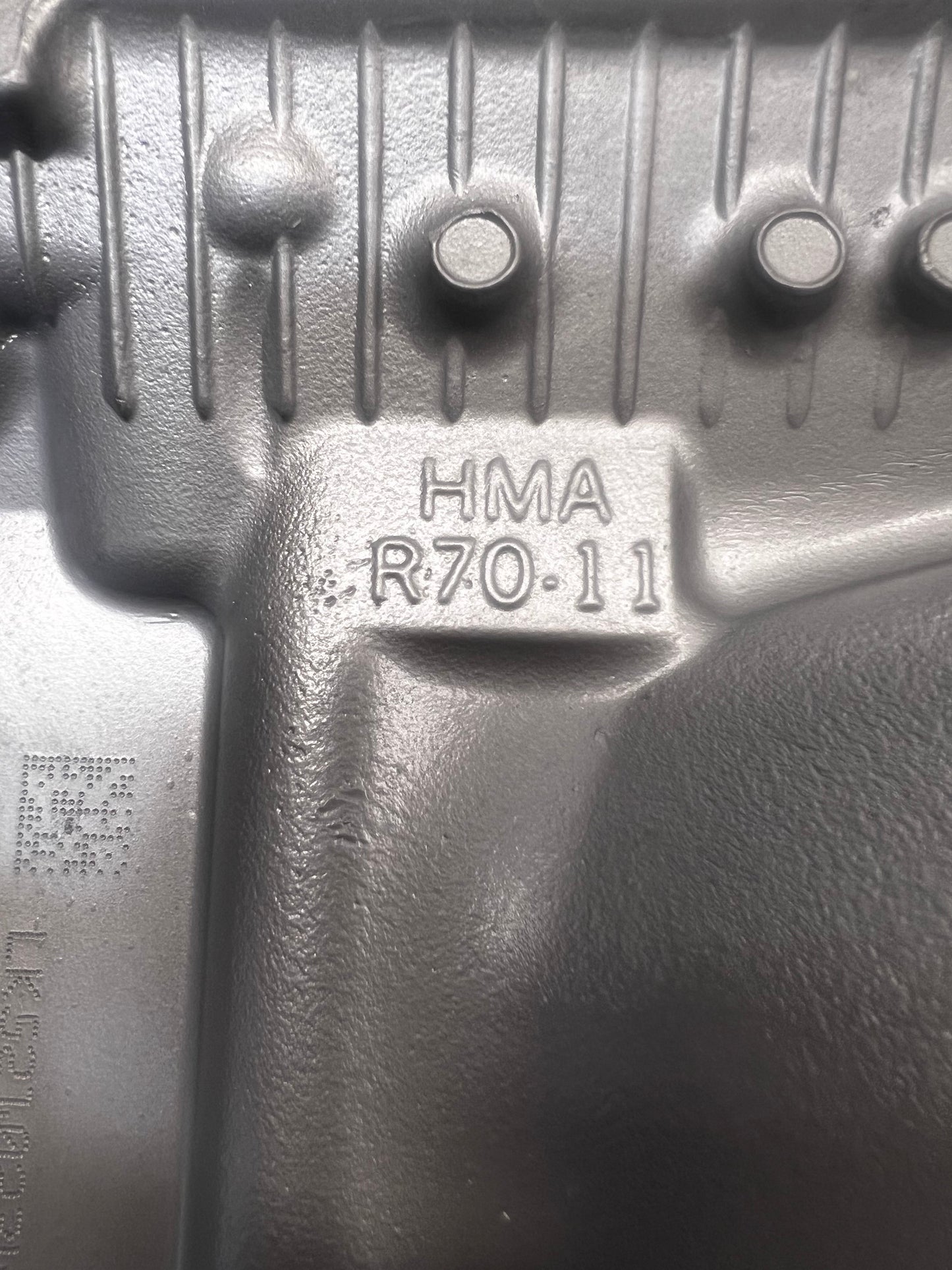 CASTING NUMBER OF HONDA J35 3.5L SOHC CASTING #R70 (SOLD IN PAIR)
