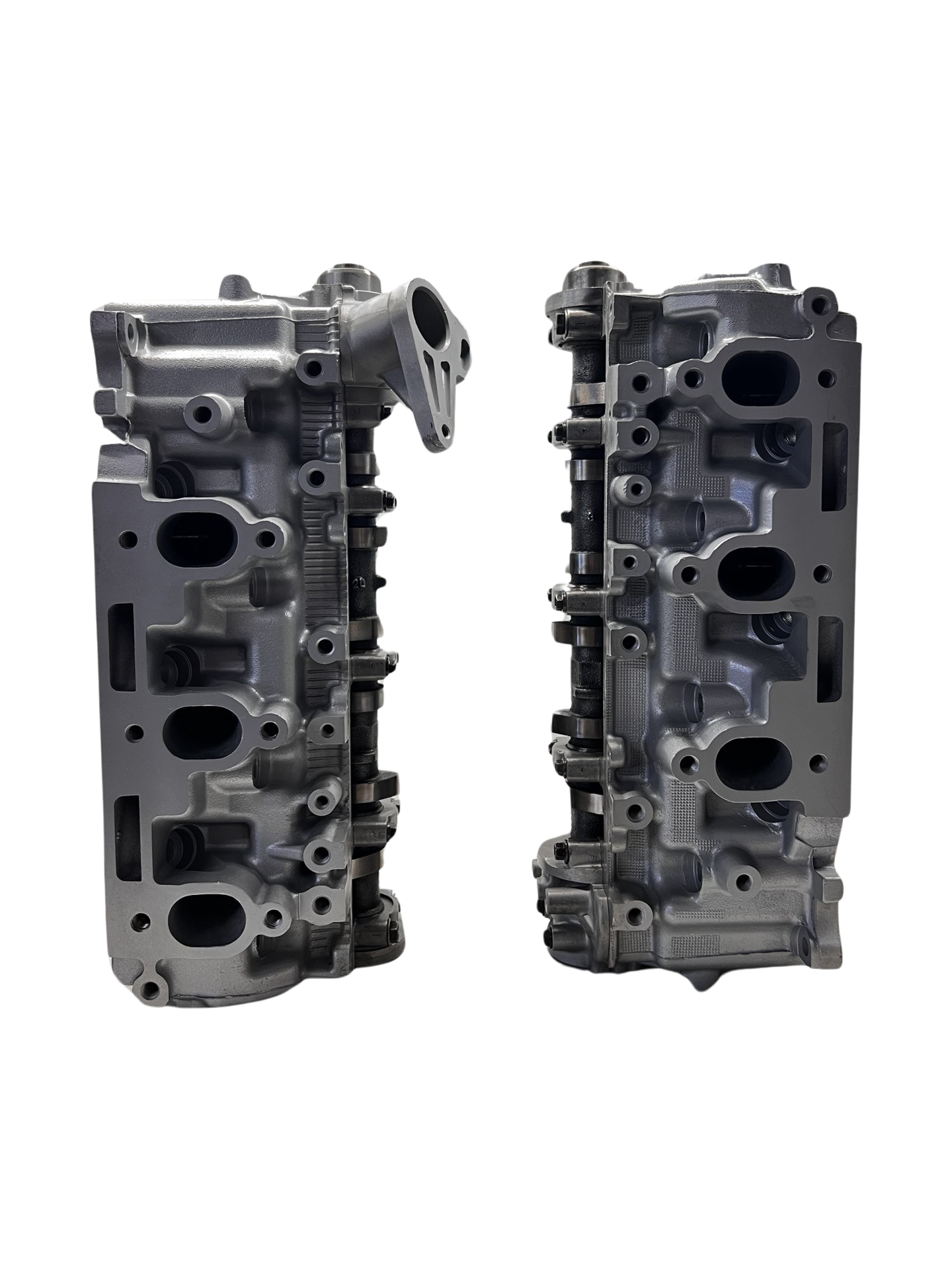 Exhaust side of the cylinder heads Toyota 3.0L 3VZ SOHC