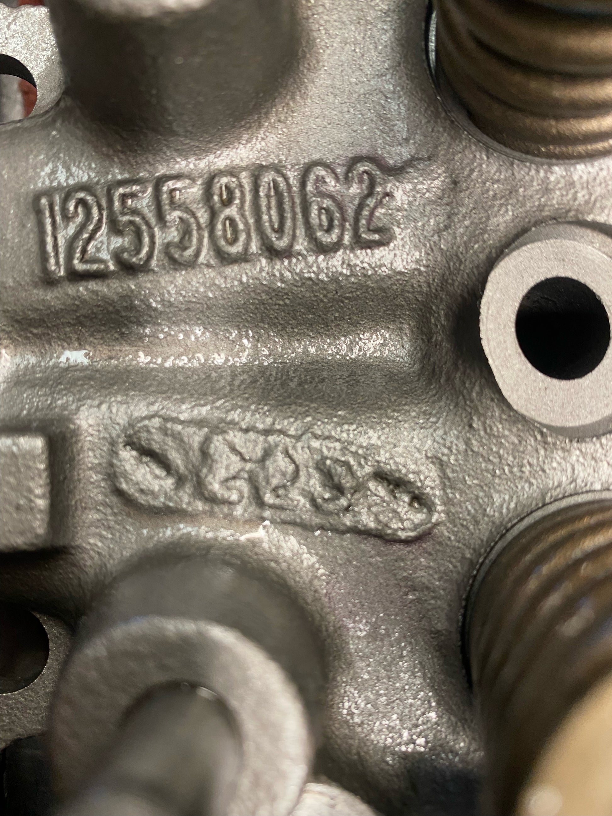 Complete Casting number of cylinder head Chevy Vortec Casting #062 (SOLD IN PAIR)